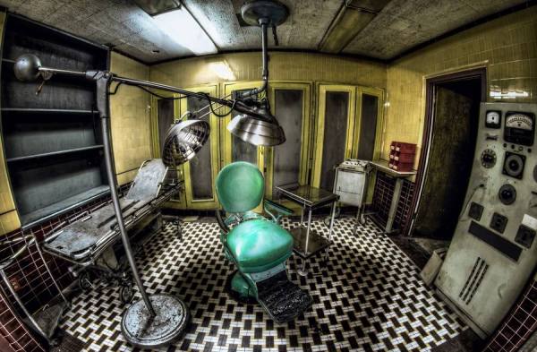 Photograph Kremer Johnson Dentist Office on One Eyeland